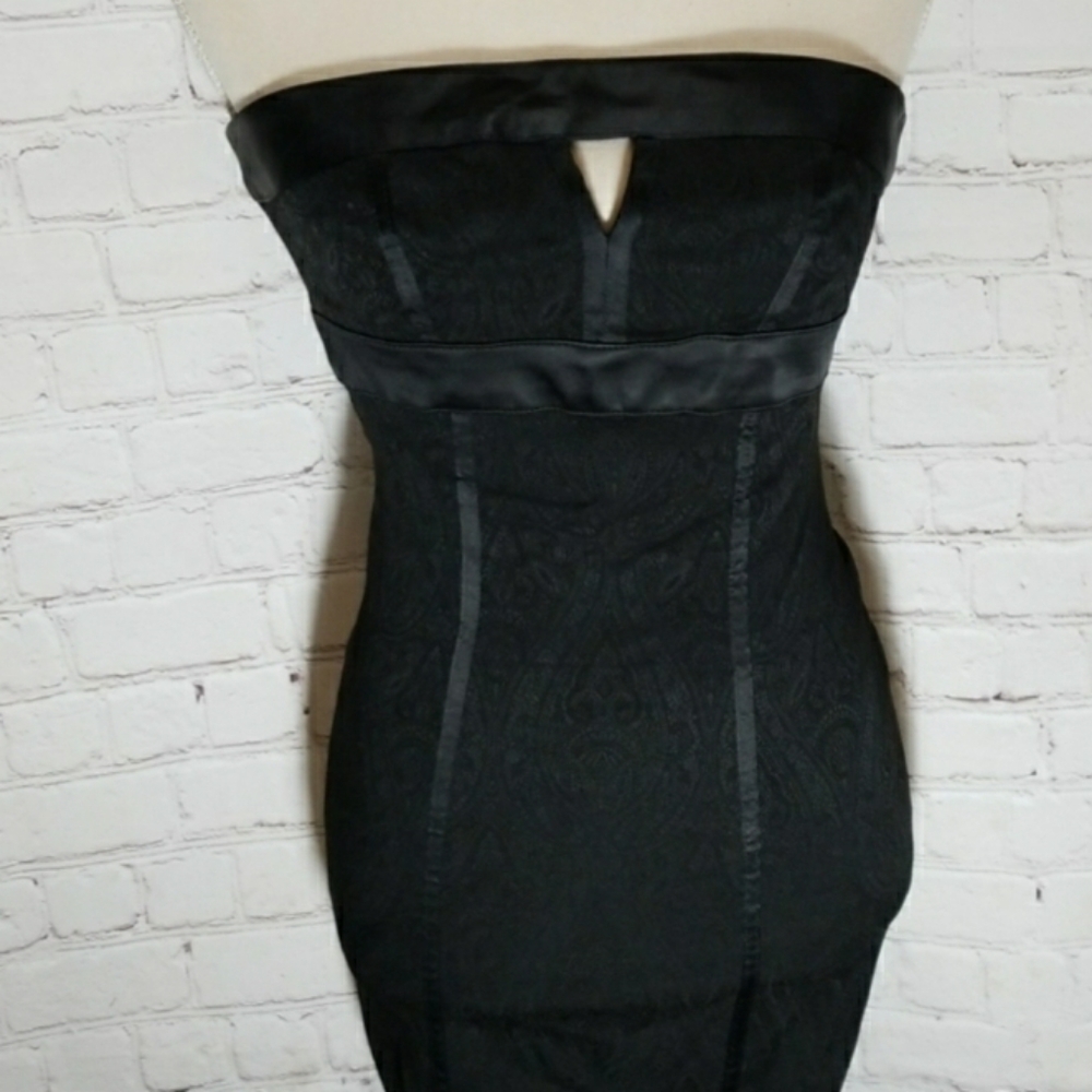 Bebe Keyhole Strapless Bodycon cocktail dress